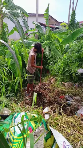 #အခန်းနောက်ရှင်းနေသောတေသား