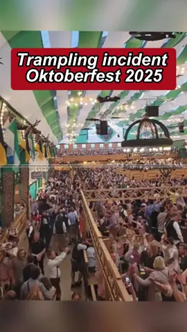 Oktoberfest 2025 Wegen massiven Andrangs hat die Stadt München zeitweise alle Eingänge zum Oktoberfest gesperrt. Straßen waren blockiert, Besucher gerieten in Panik und riefen den Notruf. Inzwischen sind die Zugänge wieder geöffnet. #oktoberfest #münchen #fyp #australian #viral
