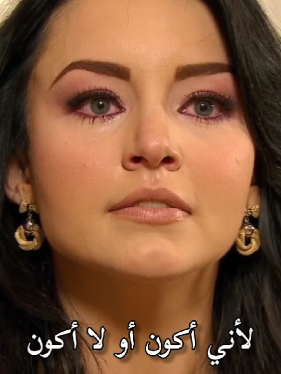 إللي ما يعرف المسلسل رح يظن أنها الضحيه و المغلوب على أمرها🫣 لكنها ذكرت شيء مهم ؛ بما أنها صارت تحبه لازم تتركه ، مدري بس أحس شخصية تريزا عندها اضطراب التعلق و إللي عندهم هذا المرض كانوا يعانون من إهمال عاطفي في الطفوله (أمها ساحبه عليها و كانت تحب أختها الصغيره أكثر منها) و ما يحسون بالأمان لمن يتقربون من أحد فيبدأون ينسحبون تلقائي من العلاقه نفس ما صار مع ماريانو حبته و تعلقت به و لكن حست أنه لازم تتركه و الحين ارتورو . لست خبيره لكن مطلعه . المسلسل ماله ترجمه و هذه ترجمتي  #تريزا #teresa 