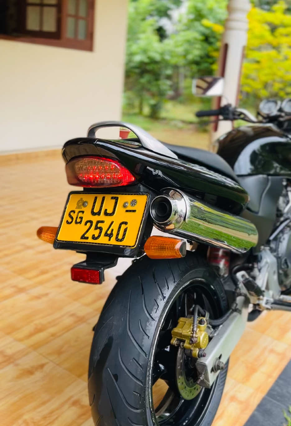 🥺🖤 #viral #hornet🐝 #foryou #hornet250lover🐝🥰 #fyyyyyyyyyp #foryoupage #slhornetclub #fyyyyyyyyyp #hornet250 #hornetlovers❤ #hornetlovers❤ @swethaaa.x 