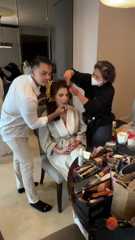 Tamara Blezenski di Tunangan Putranya Teuku Rassya  Makeup by iwan harun #mua #makeupartist #beauty #wedding #enggagementring 