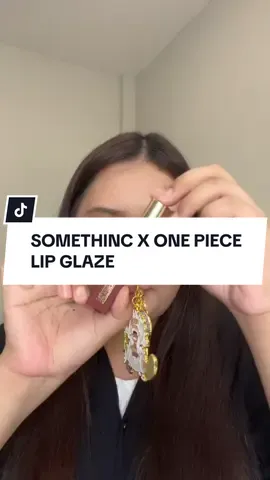 blushnya cool tone, tp lippiesnya warm sekaliiii 🥲 #somethinconepiece #lipglazefleur #somethinclipglaze #somethincfleur #somethincxonepiece 