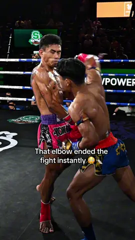 That elbow ended the fight instantly 😳🔪 #muaythai #knockout 