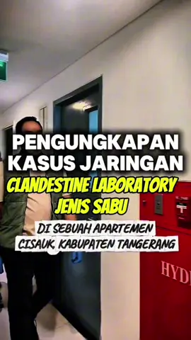 BNN RI BERHASIL UNGKAP KASUS CLANDESTINE LABORATORY DI SEBUAH APARTEMEN Badan Narkotika Nasional Republik Indonesia (BNN RI) berhasil mengungkap sebuah kasus Clandestine Laboratory yang memproduksi narkotika golongan I jenis sabu pada sebuah apartemen di kawasan Cisauk, Kabupaten Tangerang. Keberhasilan pengungkapan kasus ini merupakan hasil kerja sama antara BNN bersama Direktorat Jenderal Bea dan Cukai. Tim gabungan sekitar pukul 15.24 WIB, melakukan operasi pada Jumat (17/10) di salah satu unit apartemen yang berada di lantai 20. Berdasarkan hasil pengintaian dan observasi mendalam bahwa di sebuah unit apartemen dijadikan sebagai tempat memproduksi sabu. #WarOnDrugsForHumanity #IndonesiaBersihNarkoba #bnnri #bnninsight #cisauk 