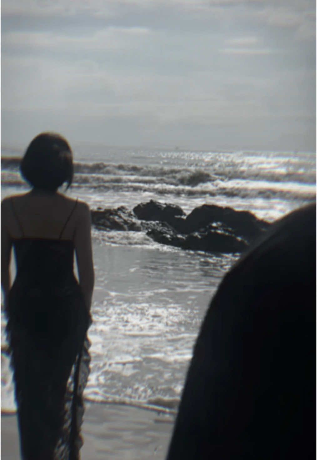 Việc nhỏ tùy em quyết, việc lớn có anh phía sau @Thutham💋 👀#xuhuong #bien #vungtau #trend #chupanh #couple 