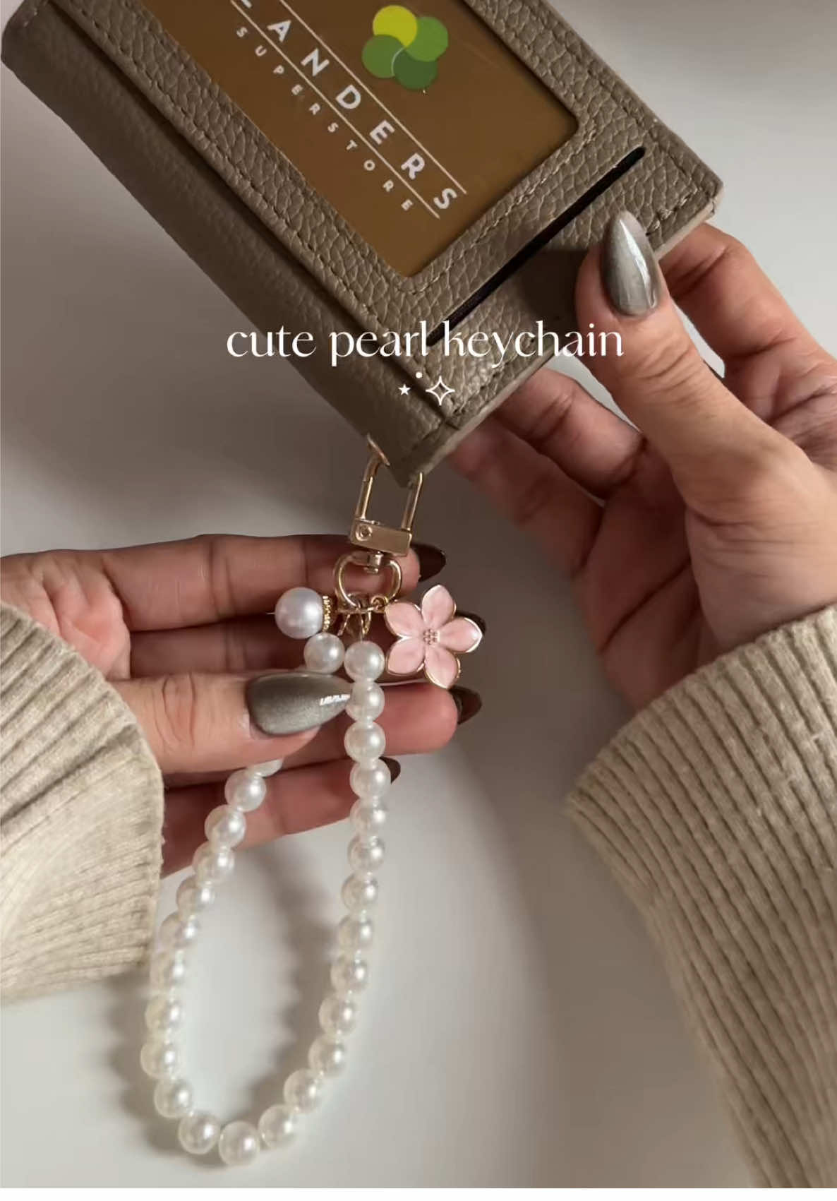 cutesy wallet anik anik 🌸✨#keychain #pearlkeychain #anikanik #bagkeychain #bagaccessories@BETA Wallets.PH 