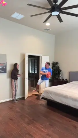 Funny pranks #funnyvideos #foryoupage #happy #for #fyp 