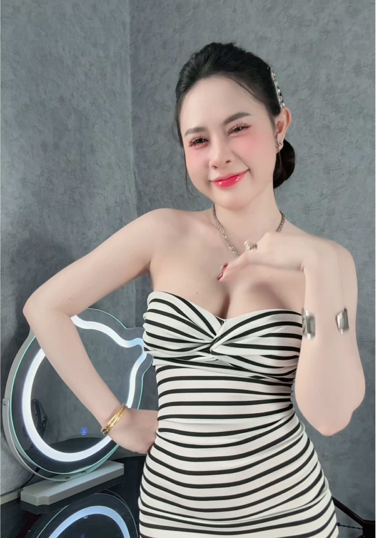 Hongg cho 😗 #xuhuongtiktok #linhlaiiboutique 