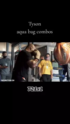 Mike tyson 721 un combos basic à travailler de différentes manières  s=slip w=weave sts=spring to the side . bouger votre tête ou vos pieds a la fin de chaque combinaisons #boxing #peekaboo #aquabag #bagwork #boxeanglaise 