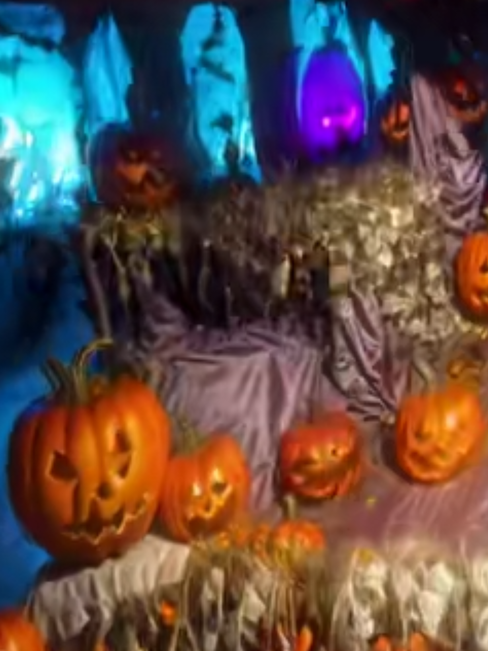 Halloween Trip #onthisday #halloween #trippy #electronicmusic #pumpkins 