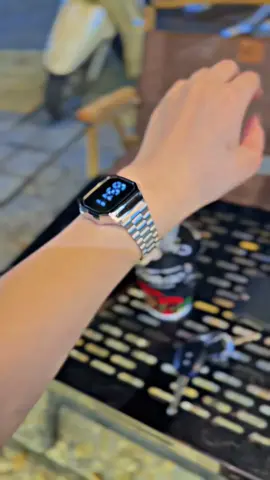 Phiên bản màu bạc sáng bóng cho anh em #thoitrangnam #donghonamdep #donghocamung #chaypho #donghonamsangtrong 