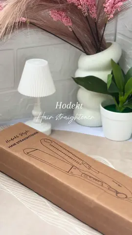 Bad hair day? Not anymore! 💁‍♀️✨ Smooth, sleek, and ready to slay with just one glide! 🔥 #HairGoals #StraightAndSleek #trending #tiktokaffiliate #hodektph 