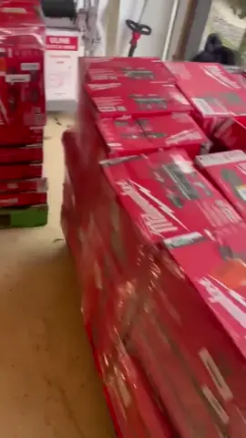 Milwaukee tools pallets back in stock message us now for more information Another truck load of tools🔥 Price ranges from $600-1500 per pallet Send a direct message if you are interested. All the tools are brand new and in good condition. 📍📍1816 County Rd FF, Oshkosh, WI 54904, United States We accept Pick up on appointment and reservation.
