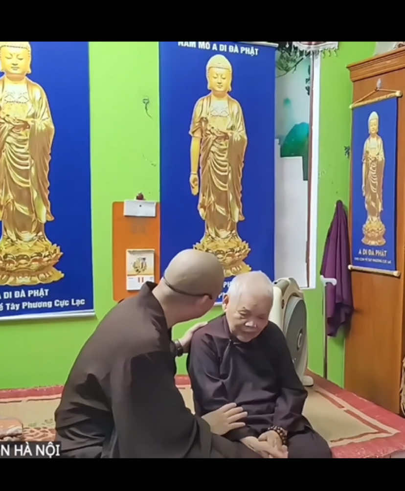 Khi vừa mới tắt hơi mà bị con cháu động chạm vào thân thể, họ bị đau đớn,chịu đựng trong nỗi kinh hoàng mà sanh tâm sân nộ. Sân nộ lúc này chiêu cảm đến những nhân chủng địa ngục có sẵn trong tâm họ ứng hiện ra. Nhân địa ngục đã gặp duyên, họ nhận lấy quả báo đọa địa ngục vô cùng đau khổ!… tham lam đọa vào ngạ-quỷ, ngu si đọa vào bàng-sinh, đây là lời Phật dạy trong kinh. Con người ra đi trong mê mờ, thà rằng họ đi vào hàng súc sanh ngu muội so ra còn đỡ khổ hơn bị rơi vào địa-ngục. #honiem #ongba #chame #niemphatvangsanh #nammoadidaphat 