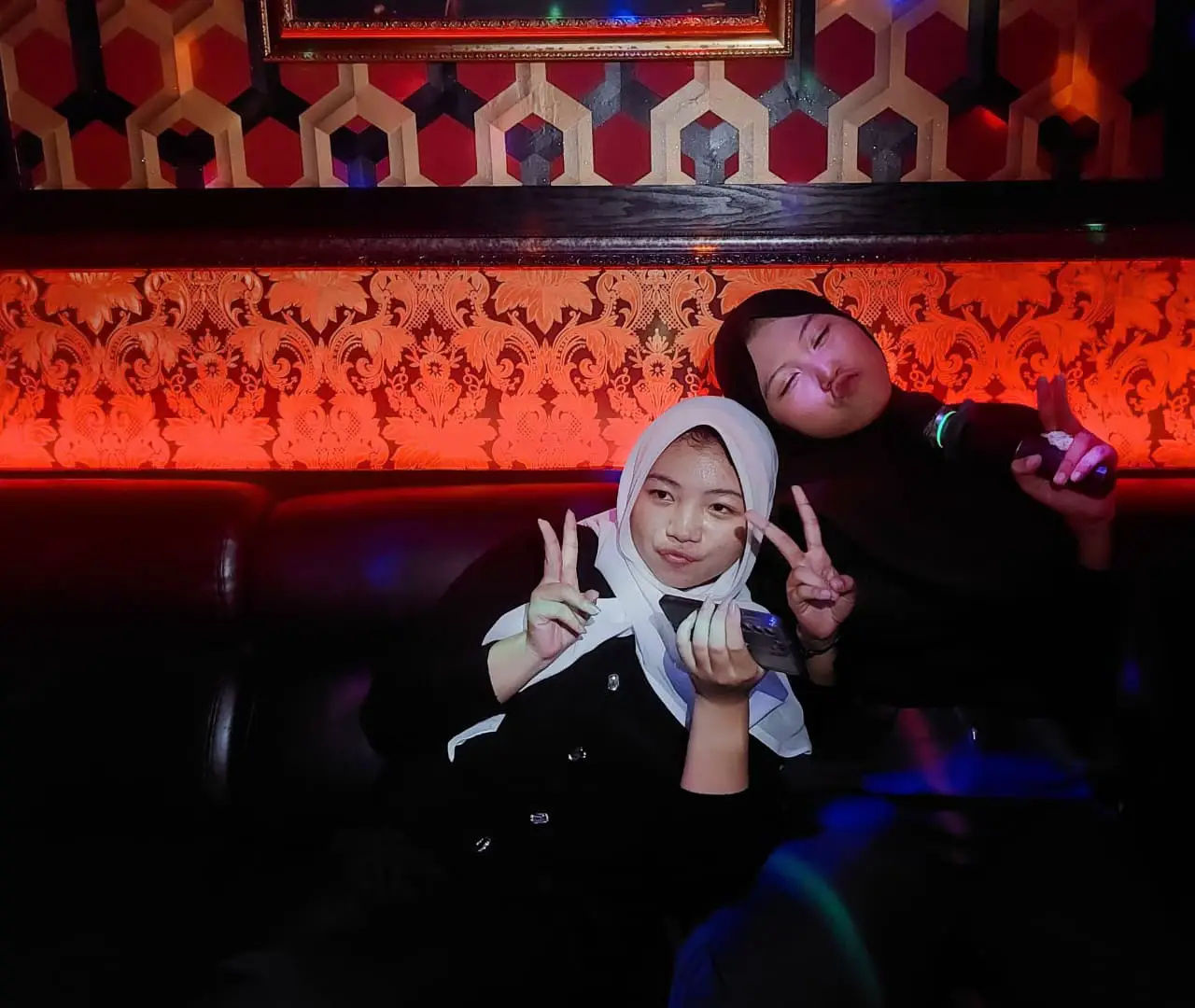 ide random tbtb ke karaoke cm gara-gara setiap kerkom selalu ngidupin lagu di bluetooth