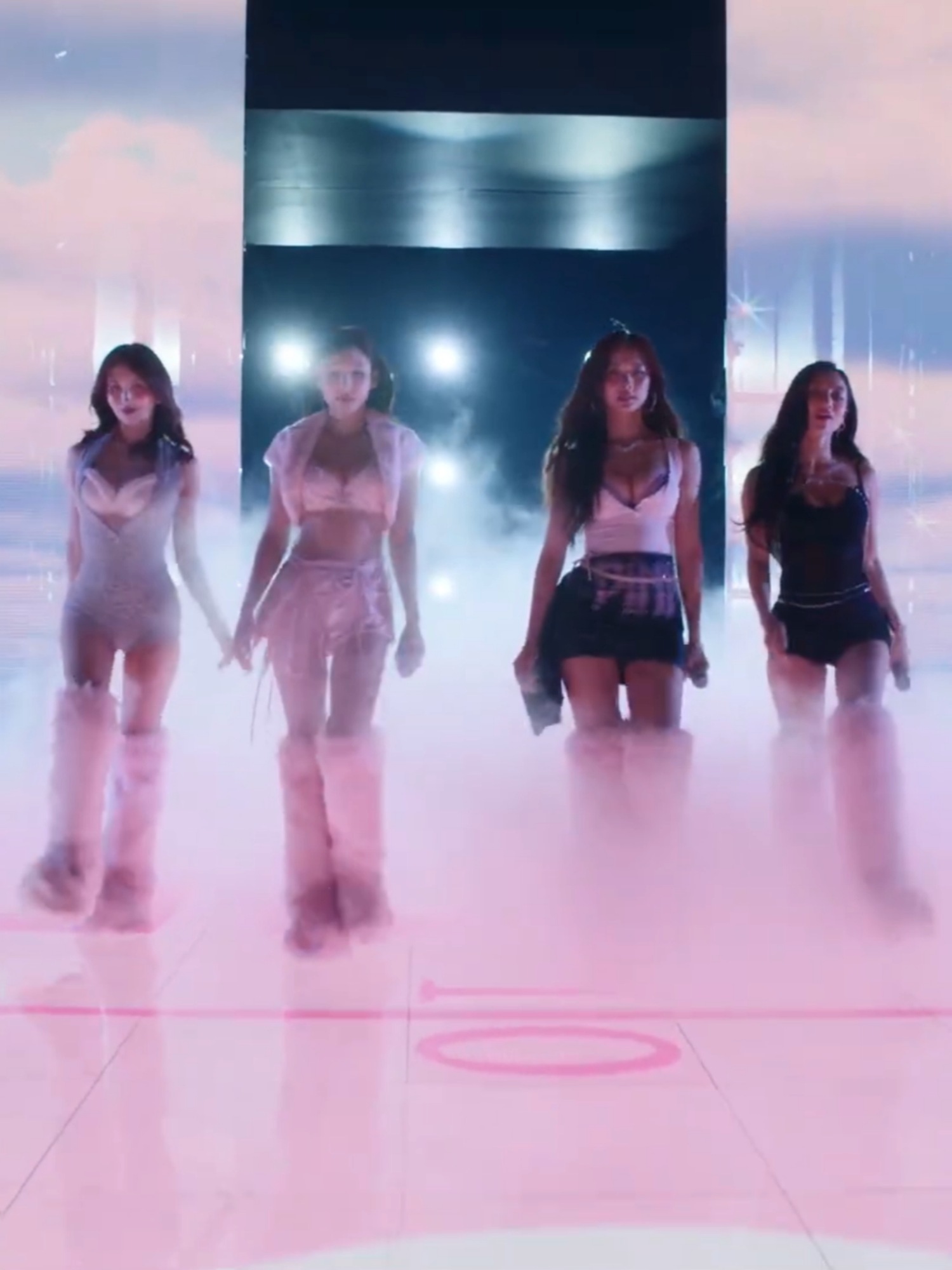 the power of tzuyu, sold out a bra  😳 #twiceofnice #victoriassecret #jangmisq #fypツ  thank u sm @Sun for the scp ❤️