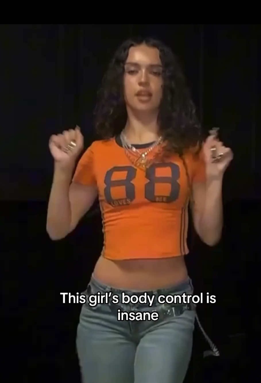 #katseye #danielavanzini #dancer #eyekons #bodycontrol 