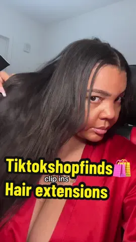 @Luvmehair quality is so good. These are the seamless clip ins 24 inch #fypシ #hairtok #hairextension #clipinhairextensions #hairfindswithdeyanna 