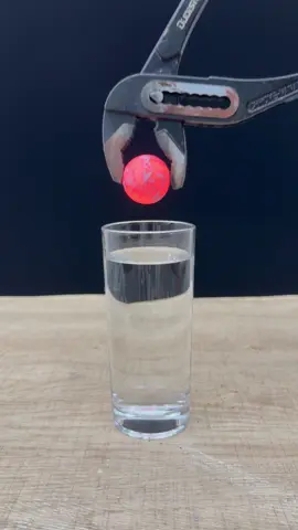 1000℃ Hot Metal Ball VS Water+Eggr#satisfying#foryou#experiment
