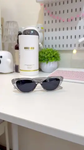 Kacamata bikin ootd makin kecee😎