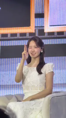 YOONA diễn lại cảnh phim Ngự Trù Của Bạo Chúa 😍 #YOONA #BONAPPÉTITYOURMAJESTY  #Yoonafanmeeting #SMEntertainment #DooriEntertainment