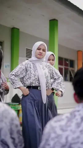 #fyppppppppppppppppppppppp #guruhos #smancipeundeuy #lewatberanda #likeme 