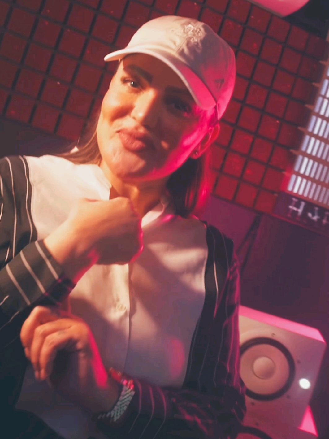 🩸 نتوما ڨاع تجروا موراه وأنا نجريله فالدم  #samiraloranaise #foryoupage #fyp  #CapCut #fypシ 