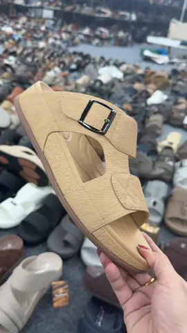 #slipper #sandal 