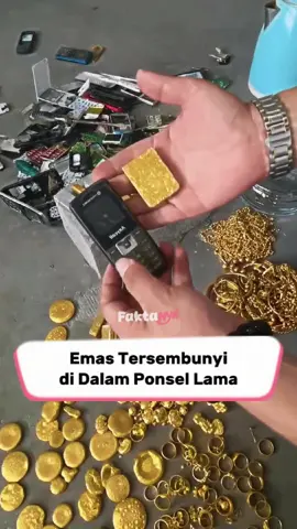 Ponsel Lama Ternyata Bisa Jadi Tambang Emas! 📱💰   #FaktaUnik #Teknologi #FaktaNyaToko #fyp 