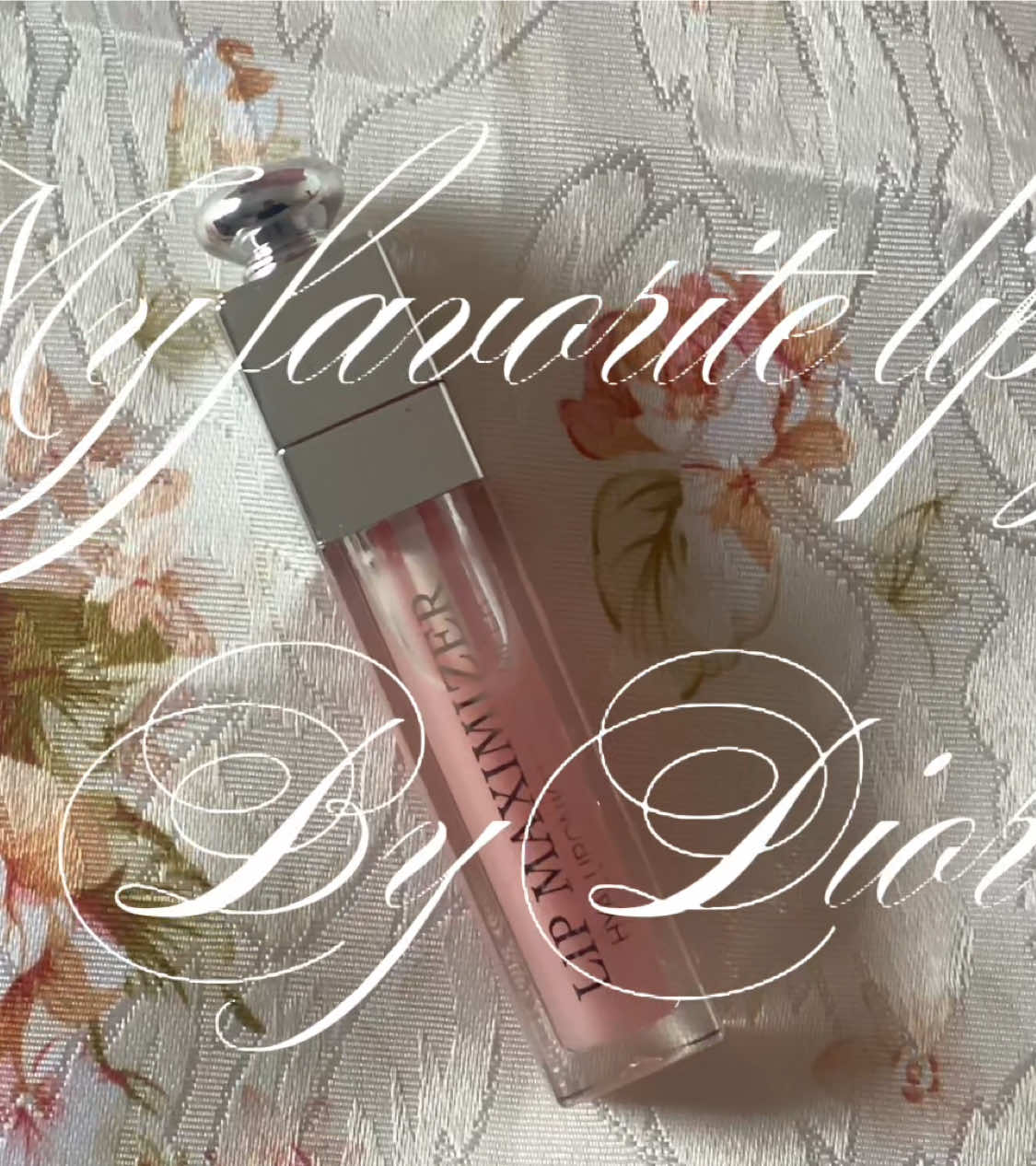 The best lipgloss for juicy lips 🫦 by @Dior  #fyp #lipgloss #baddie #pink #coquette 