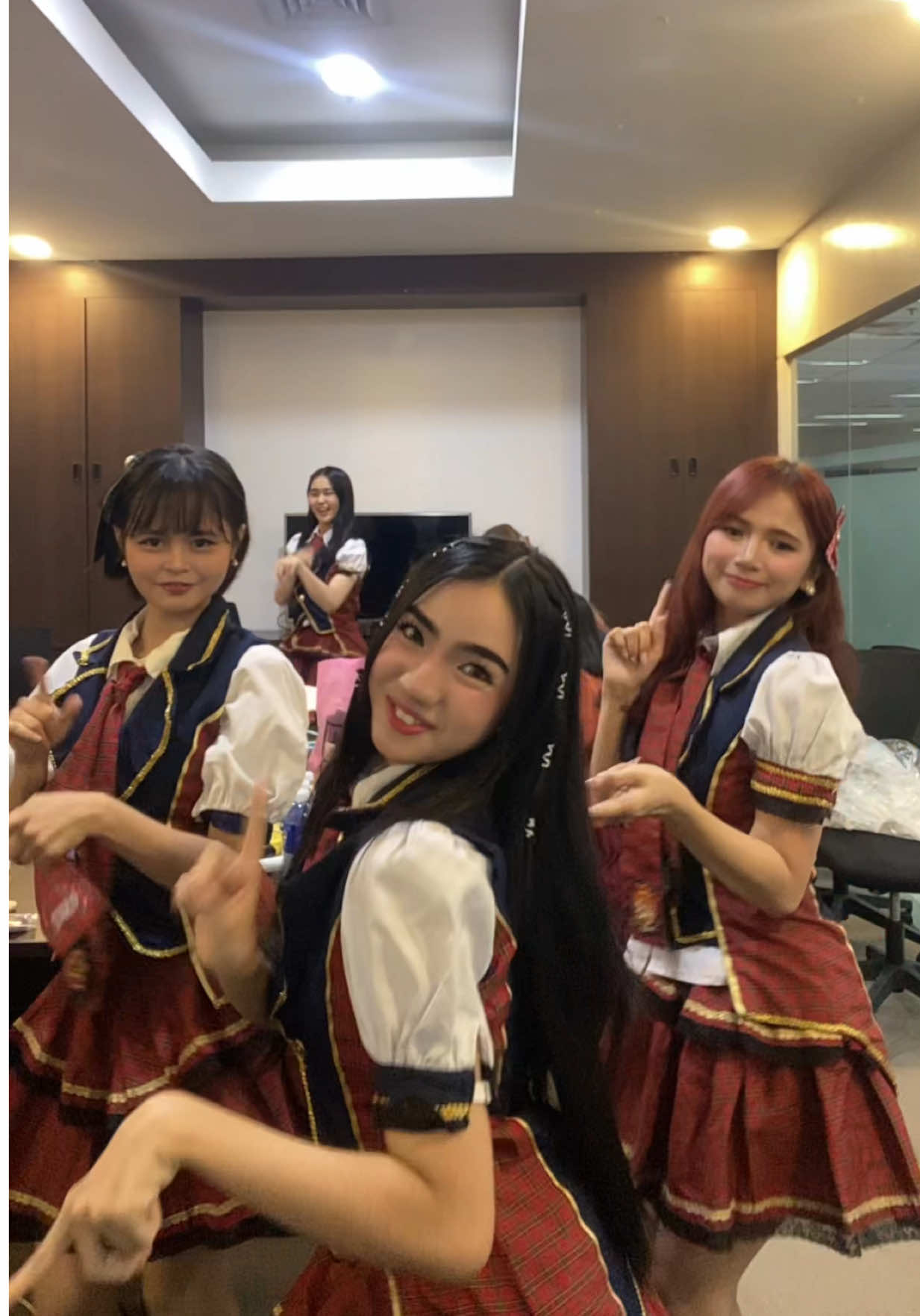 What is love!? #mnl48 #mnl48rachel #mnl48rhea #mnl48chelle 