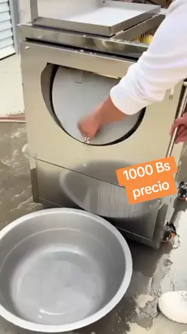1000 bolivianos, peladora de papa. Y tenemos muchas máquinas para emprendedores. puedes pasar a ver a nuestra tienda, la dirección está publicada en la página web, ingrese del perfil