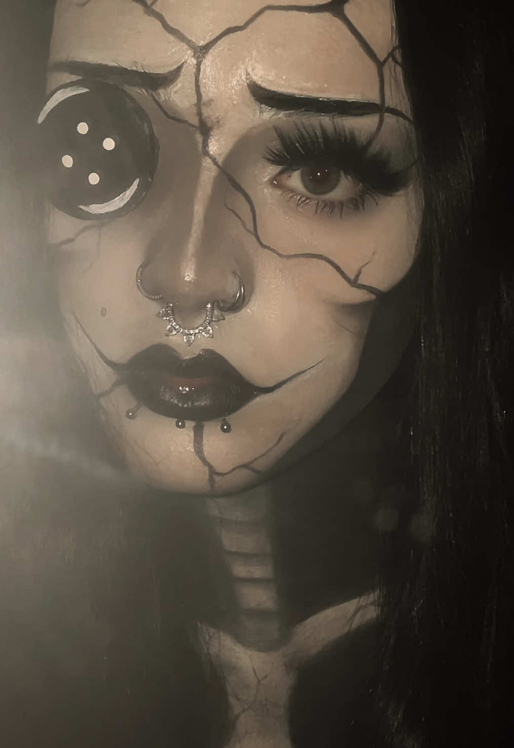 The other mother🪡  VOTE FOR ME FOR THE FACE OF HALLOWEEN 🎃 #hadleyisdead #coraline #fyp #sfxmakeup #faceofhalloween 