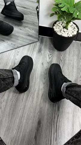 Sepatu irengg full kecee #sepatupvn #sepatufullhitam #promoseruweekend 