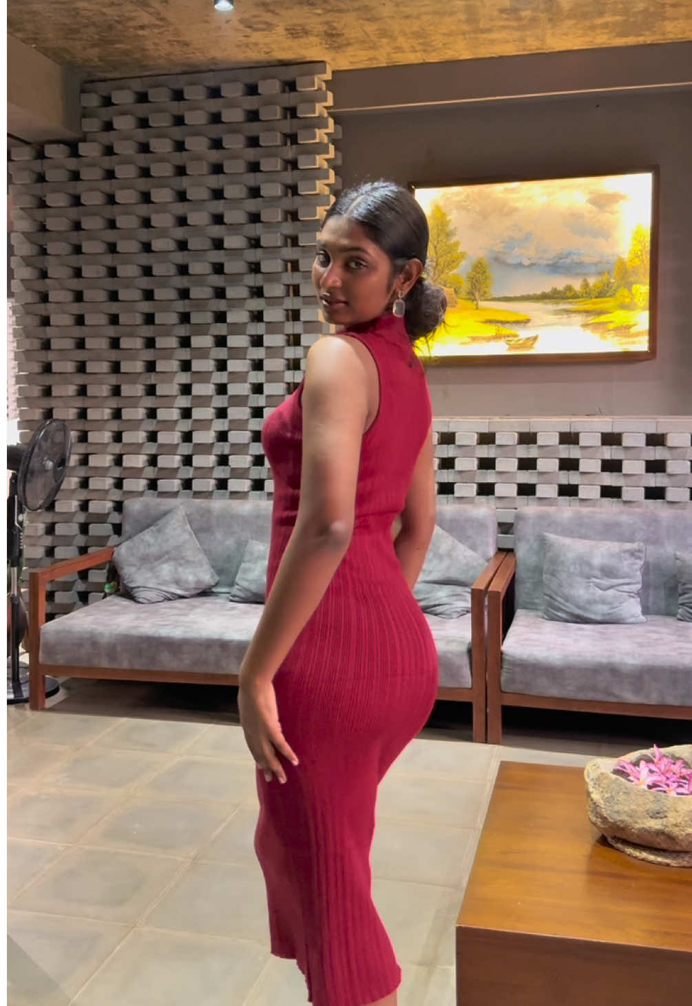 The dress says it all 🫶🏽 @akeenegombo  #fyp #srilanka #akeenegombo #OOTD #nelee24 