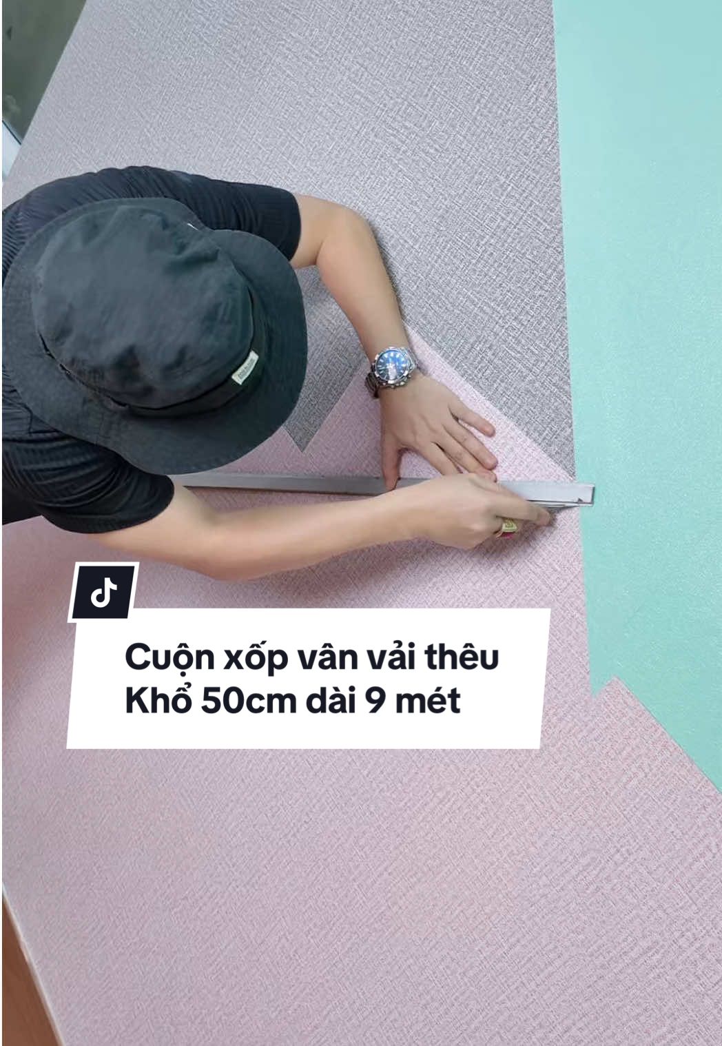 Màu xanh mint và màu hồng Pastel cho anh chị em có phòng chill đây! Cuộn khổ 50cm và dài 9 mét có keo sẵn mặt sau chỉ việc bóc và dán thôi! Hãy cho chính bản thân một không gian sống tươi đẹp hơn! #xopdantuong #decor #caitaonha #mittocao 