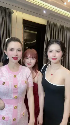 E giống bé 6 hay c tu