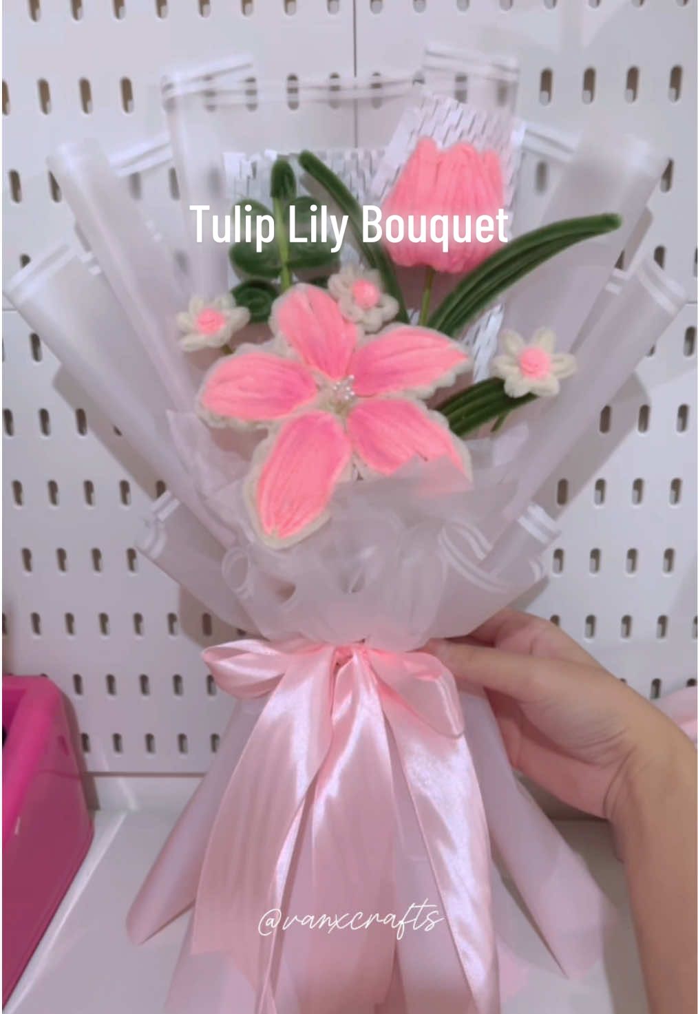 Tulip Lily Bouquet in Pink 💗#fuzzywireflower #fuzzywirebouquet #fuzzywireflowerbouquet #flowerbouquet #fyp 