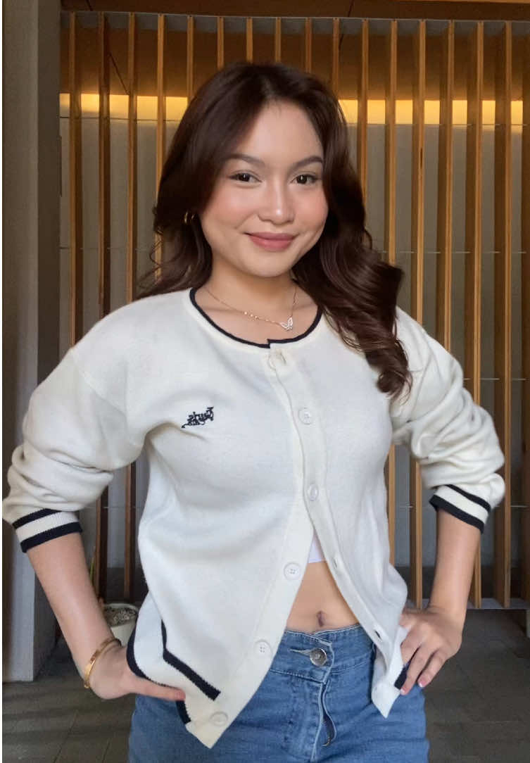 Cardigan to the rescue, di saat bingung cari outfit apaa siap yang setujuu?? 👀 #gurlsclub #outfitinspo #knitwearoutfit 