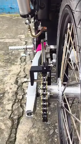 chain alignment for motorcycle  #chainalignment #chainalignmenttool 