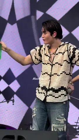 พี่ไนซ์ เลี้ยงน้องแทด น่ารัก 💓💓 ป้อนน้ำน่ารักมากก 🥹 
