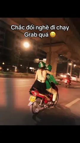 Chắc đổi nghề thán tử đi chạy Grab quá 😆 #grab #grabbike #giaothong #xeco #duongphohanoi #xemay 