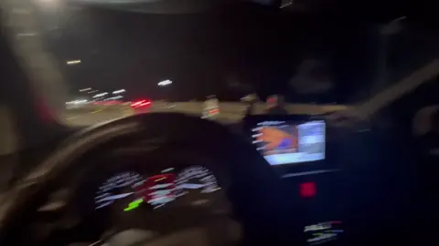 khách lại book em đi vũng tàu nửa ròii...!