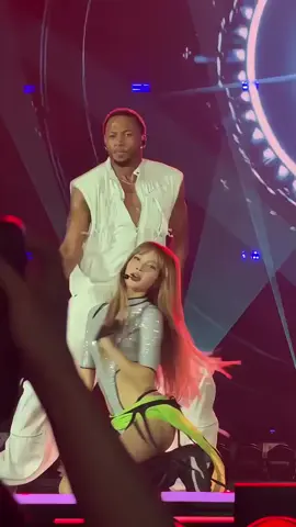 LISA ROARS KAOHSIUNG #DEADLINEinTaiwan_LISA  #BLACKPINK_DEADLINE #lisa #lisablackpink #fyppppppppppppppppppppppp @LISA 