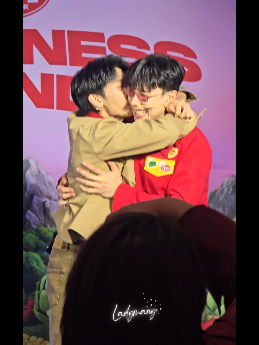 มันเกิดอะไรกับหัวใจค้าบบบลูก มานคิดถึงกันขนาดนั้นเลยดิ ถึงจะเป็นบทลงโทษก็เหอะ  COOK MEET AND EAT WITH OUROAD #CookxDaouOffroad  #ต้าห์อู๋ออฟโรด #DaouOffroad