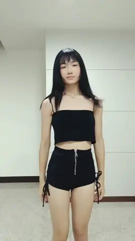 我真的不會那個動作😭 #熱搜 #流量 #fypシ゚ #fyp #跳舞 