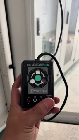 Toang rồi ông giáo ơi 😂😂😂 có ai biết bị gì k ạ?