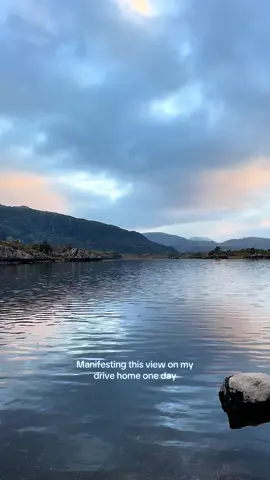 Met a man along our journey through the ring of Kerry who said he was taking the longer route home and we couldn’t fathom this being someone’s drive home - literally so breathtaking #ireland #irelandtiktok #irelandtravel #irelandlife #killarney #ringofkerry 