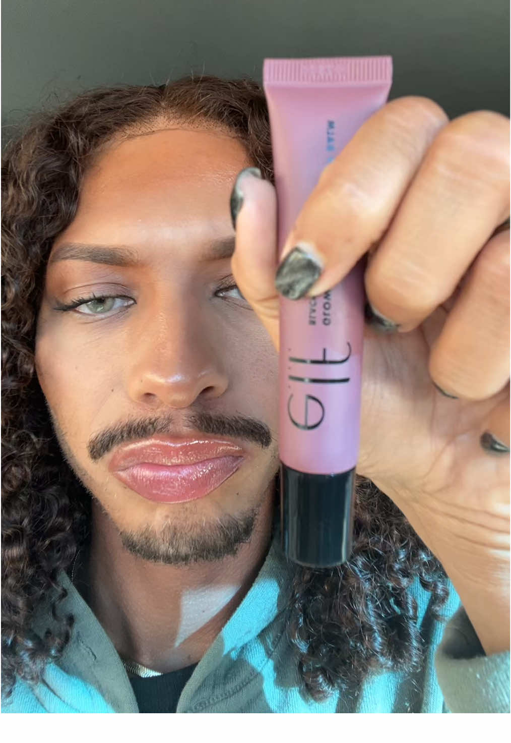 Simple today 😛👏🏽 @elfcosmetics @BangJazzhairofficial @essence.cosmetics @NYX Professional Makeup 