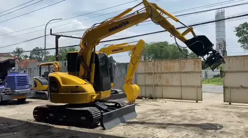 Redy stok . Komatsu pc78us-8 .set Grepel Lotari + Baket .. harga 595 aja.. wa 08818525736